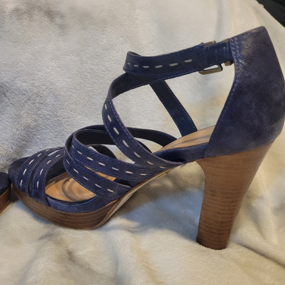 UGG Navy Leather Strappy Heels - Picture 9 of 14